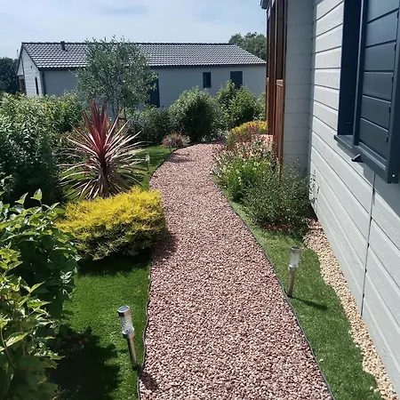 Enchanteur A Avec Vue Sur Et Piscine Partagee Arzal